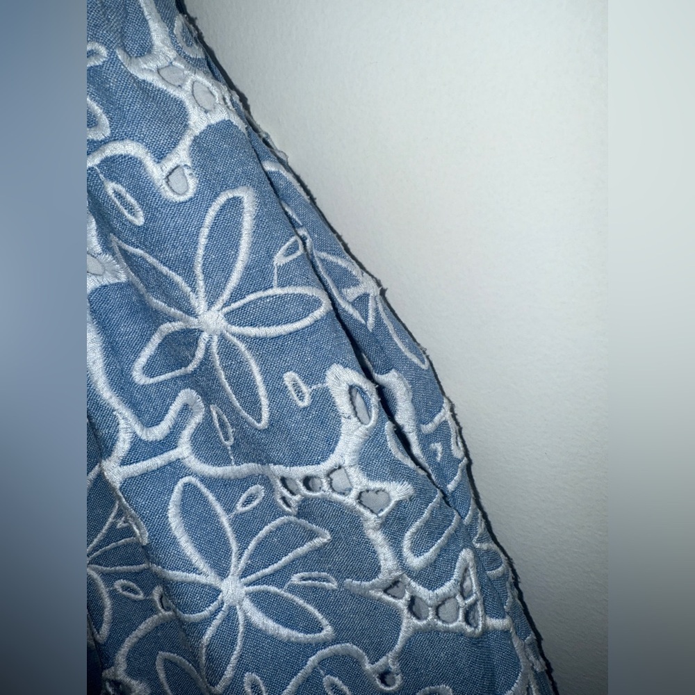 LILLY PULITZER Hollander For A Dollar Chambray Eyelet Dress SIZE: 4 - Picture 8 of 15